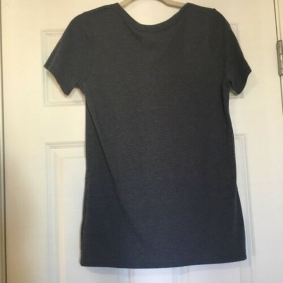 Nike Women's Size Medium Grayish Blue Fitted V-Neck Tee Shirt NWOT - Picture 5 of 6